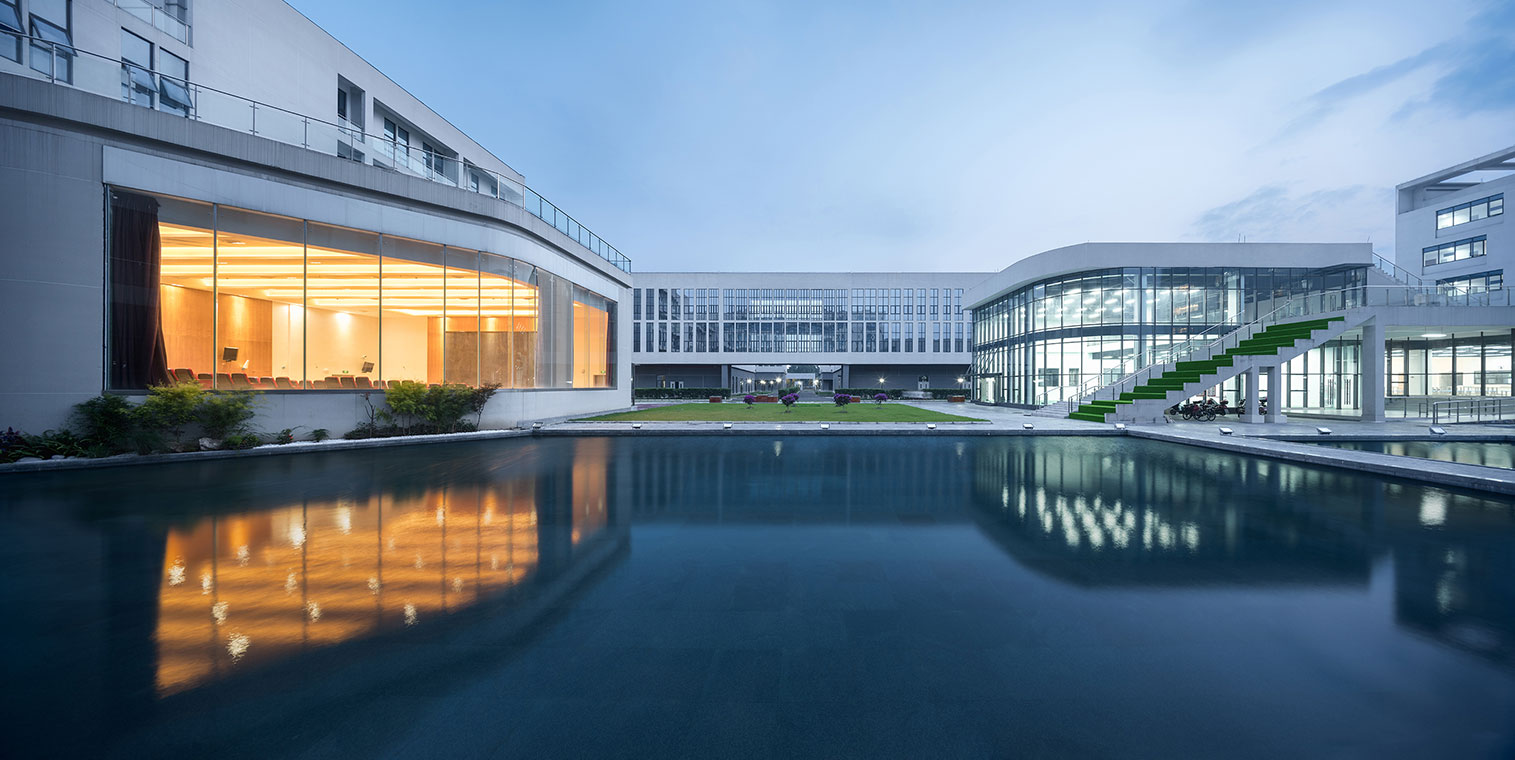 成都微芯药业水景